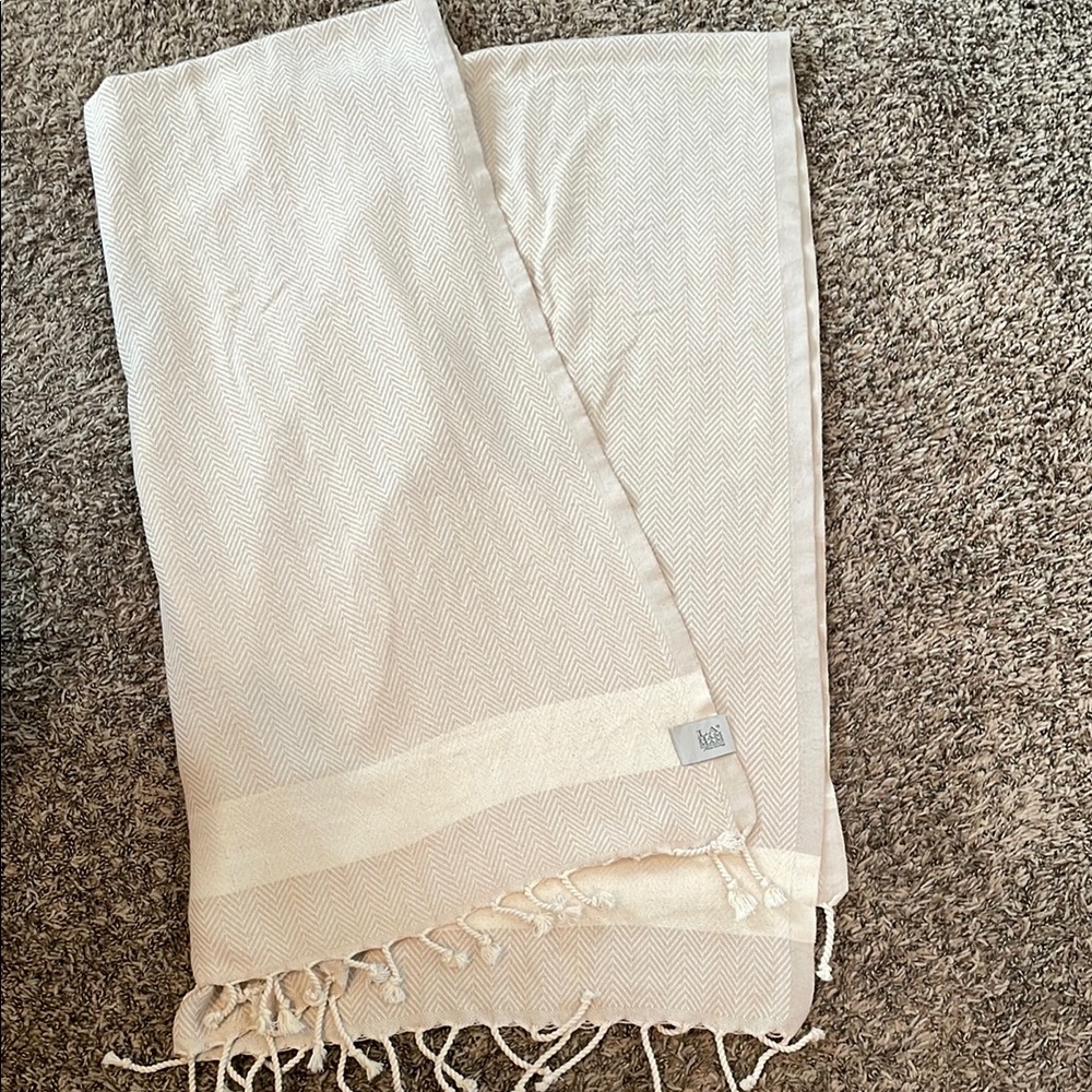 La’Hammam Throw Blanket